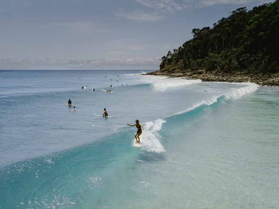 Australia is home to over 10,000 beaches — and whether you’re after turquoise lagoons, golden surf breaks, or white-sand bays, there’s one with your name on it!